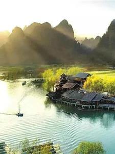 生下来活下去就是生活